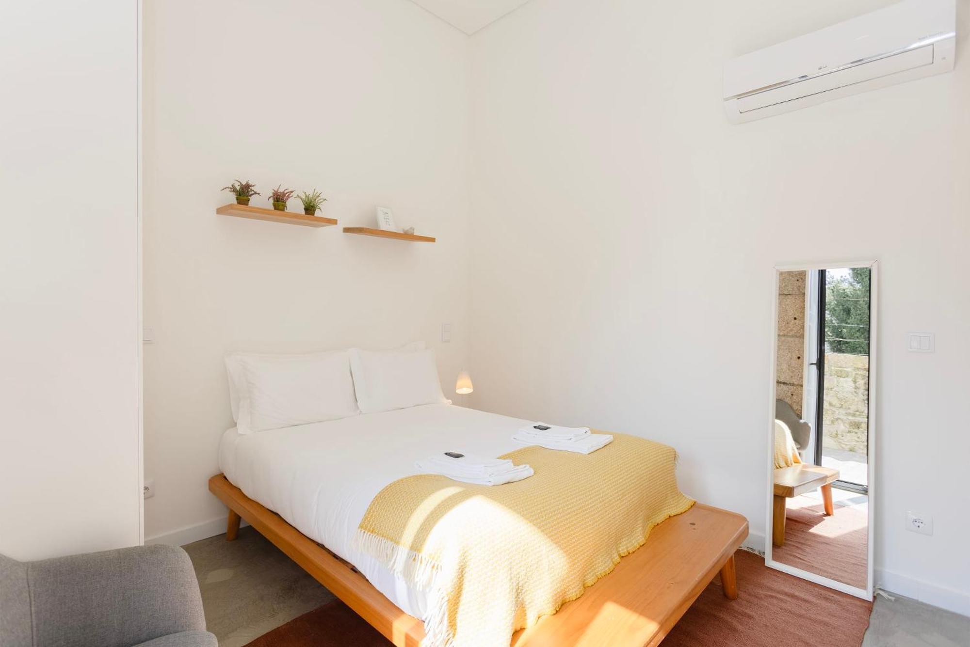 Liiiving In Porto - Terrace & Sunny Apartment Exterior foto